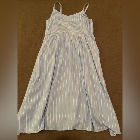 Old Navy Blue Striped Summer Dress - Picture 5 of 7